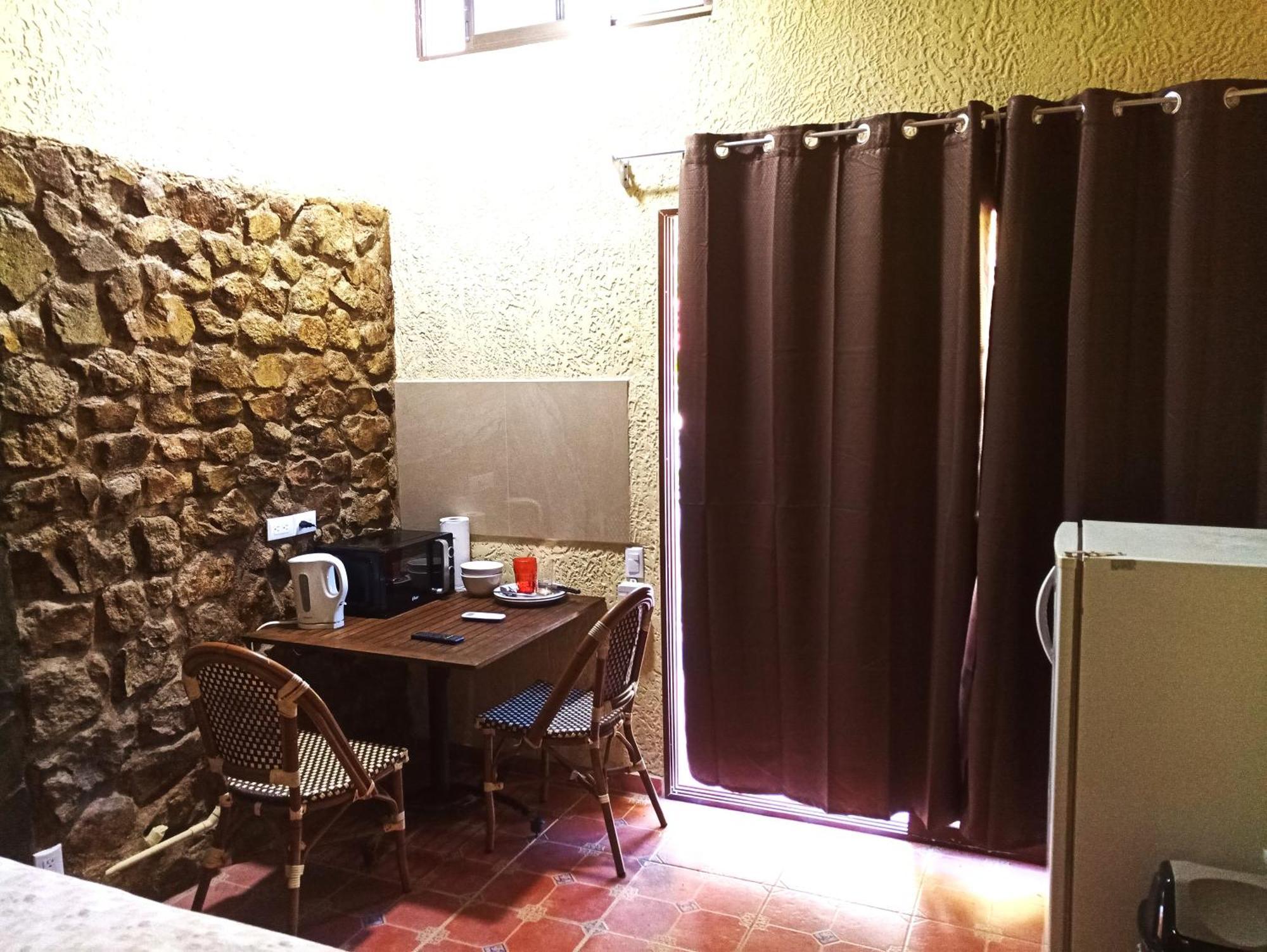 Apartments In Samara Ac Hw 200Mts To The Beach 외부 사진