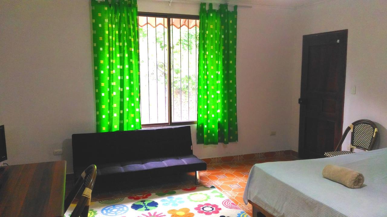 Apartments In Samara Ac Hw 200Mts To The Beach 외부 사진